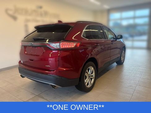 Used 2017 Ford Edge SEL w/ Equipment Group 201A FWD image 2