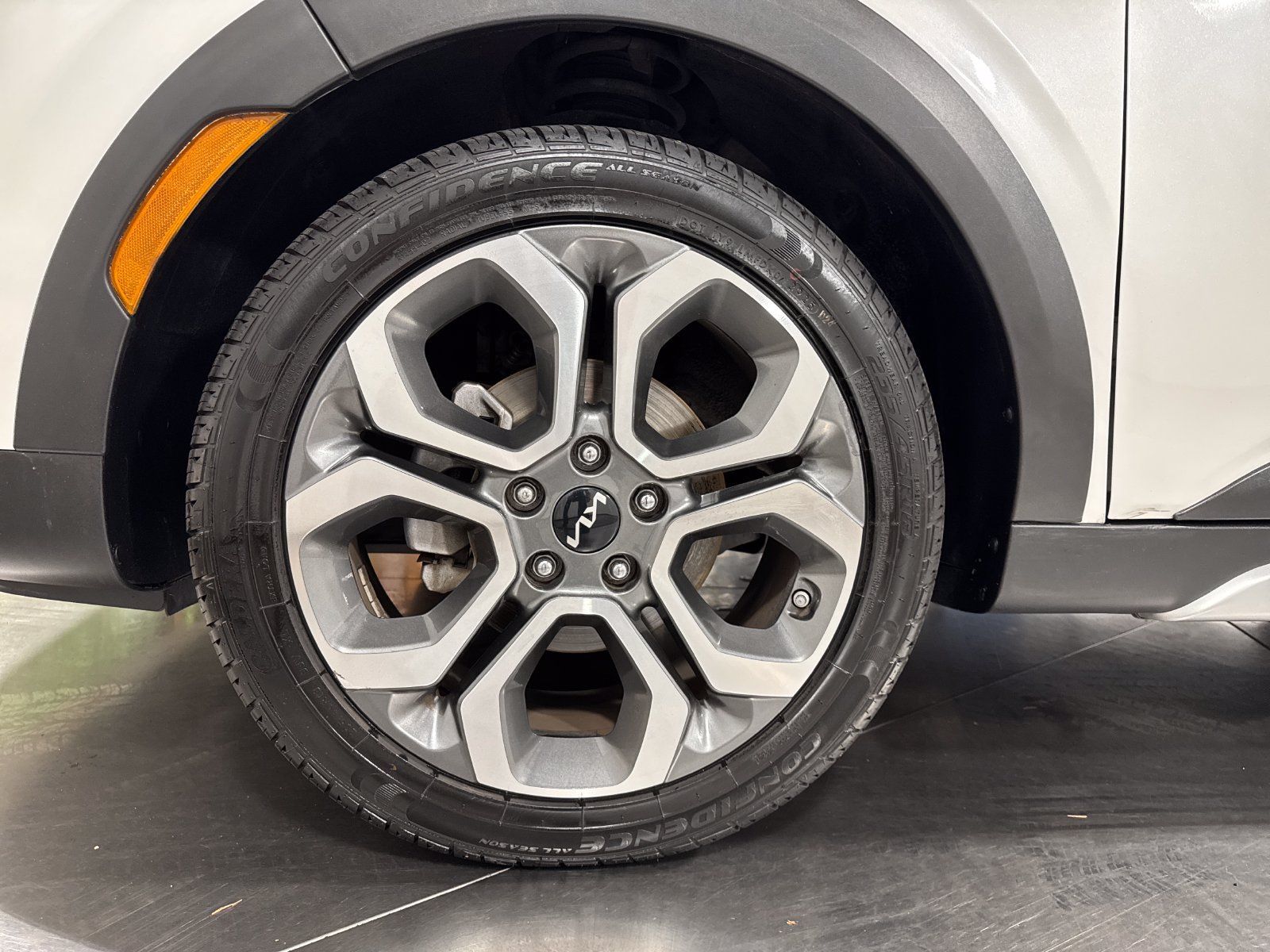 Used 2022 Kia Soul X-Line FWD image 2