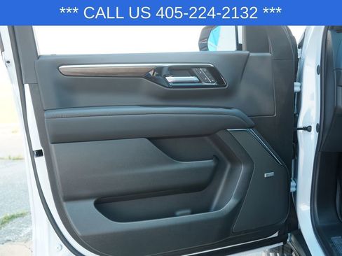 New 2026 Chevrolet Suburban High Country AWD/4WD image 14