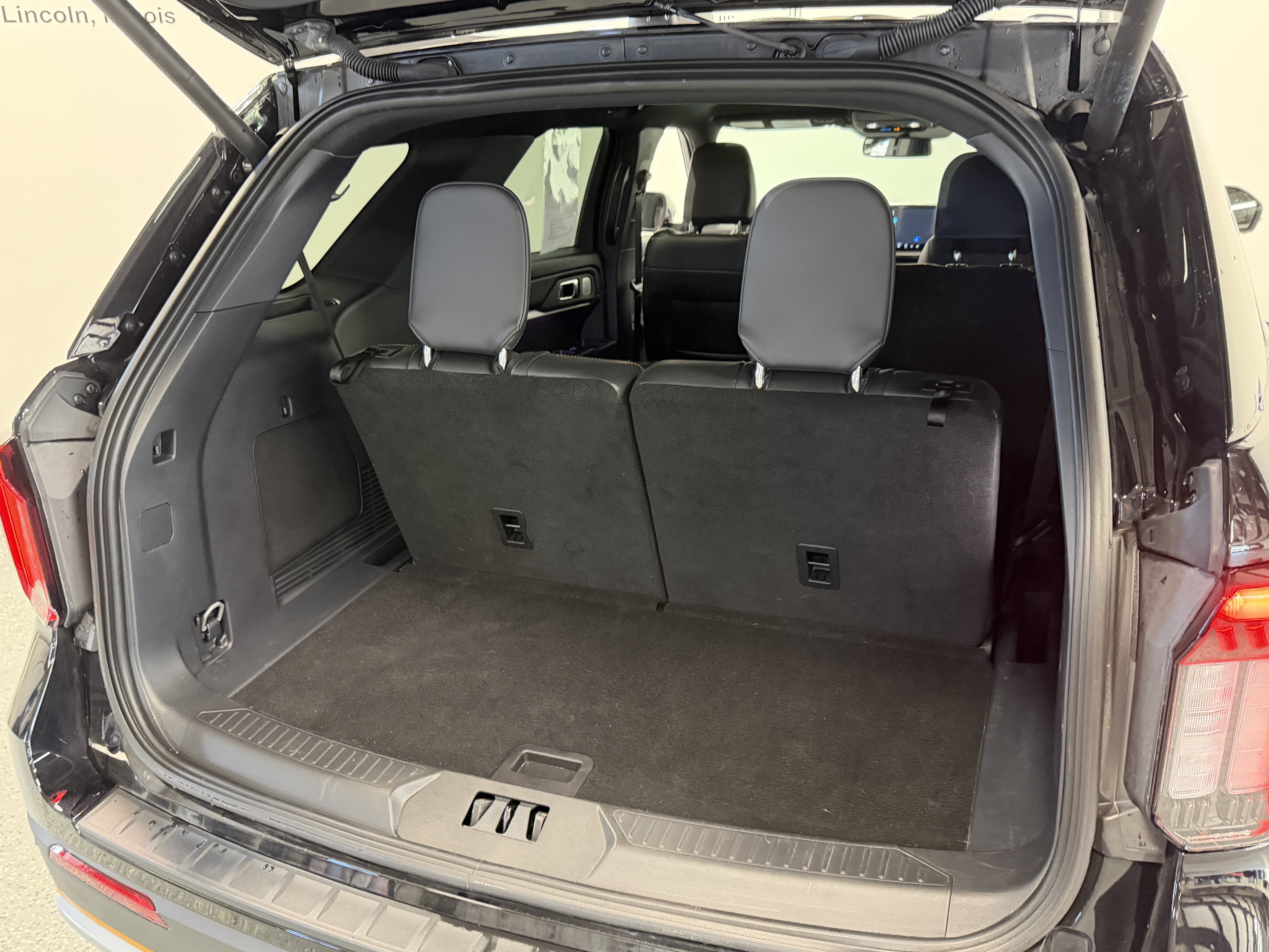 Used 2026 Ford Explorer Tremor w/ Tremor Ultimate Package AWD/4WD image 28