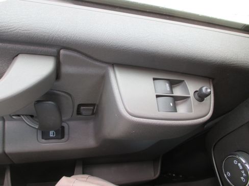 Used 2024 Chevrolet Express 2500 w/ Driver Convenience Package RWD image 11