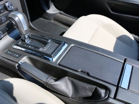 Used 2013 Ford Mustang Convertible RWD image 21