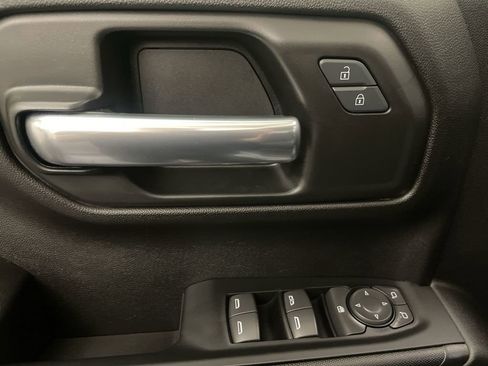 Used 2025 Chevrolet Silverado 1500 Custom w/ Turbomax Blackout Package AWD/4WD image 17