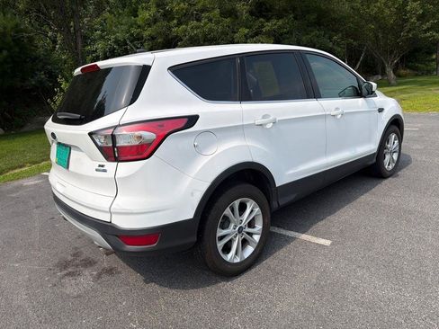 Used 2017 Ford Escape SE AWD/4WD image 5