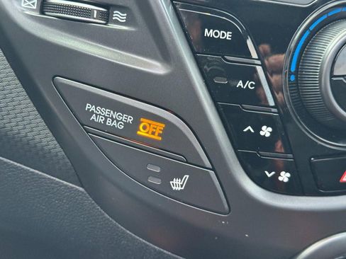 Used 2016 Hyundai Veloster Turbo w/ Option Group 04 image 24