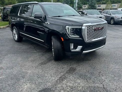Used 2022 GMC Yukon XL Denali AWD/4WD image 1