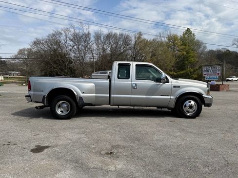 Used 2000 Ford F350 XLT image 2