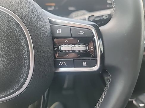 Used 2024 Kia Sorento SX FWD image 22