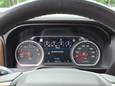Used 2021 Chevrolet Silverado 1500 High Country w/ Technology Package AWD/4WD image 14