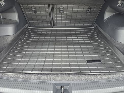 New 2026 Volkswagen Tiguan SEL R-Line AWD/4WD image 24