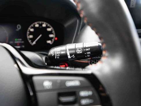 Used 2024 Honda HR-V Sport image 11