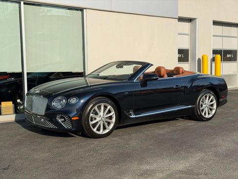 Used 2020 Bentley Continental GT image 1