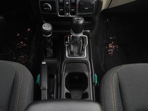 Used 2025 Jeep Wrangler Unlimited Sport AWD/4WD image 35