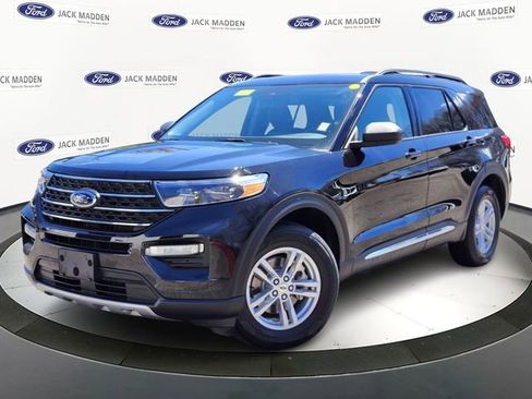 Certified 2022 Ford Explorer XLT w/ Equipment Group 202A AWD/4WD image 1