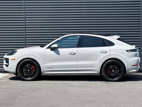 New 2026 Porsche Cayenne GTS AWD/4WD image 2