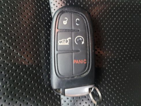 Used 2019 Jeep Cherokee High Altitude AWD/4WD image 32