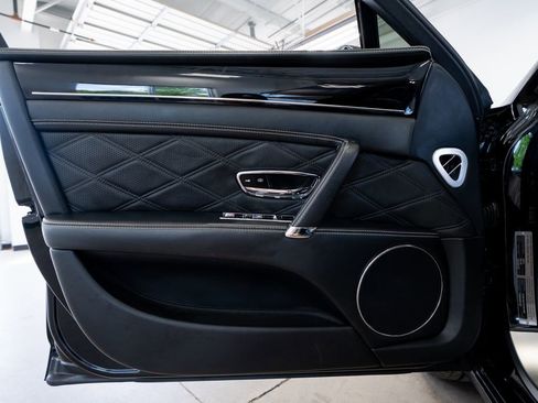 Used 2015 Bentley Flying Spur V8 AWD/4WD image 25