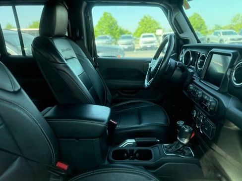 Used 2022 Jeep Wrangler Unlimited Sahara w/ Cold Weather Group image 6