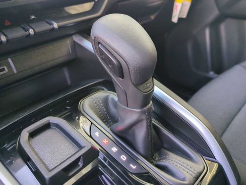 Used 2024 Chevrolet Colorado W/T w/ WT Convenience Package image 22