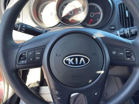 Used 2010 Kia Forte EX image 17