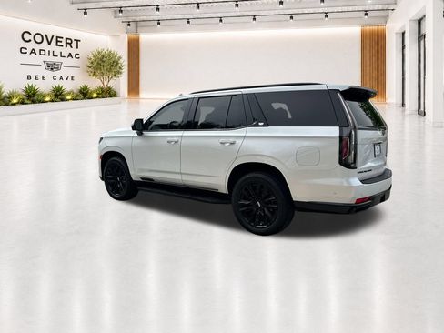Used 2022 Cadillac Escalade Sport w/ Touring Package AWD/4WD image 10