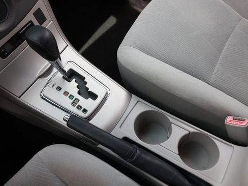 Used 2011 Toyota Corolla LE FWD image 38
