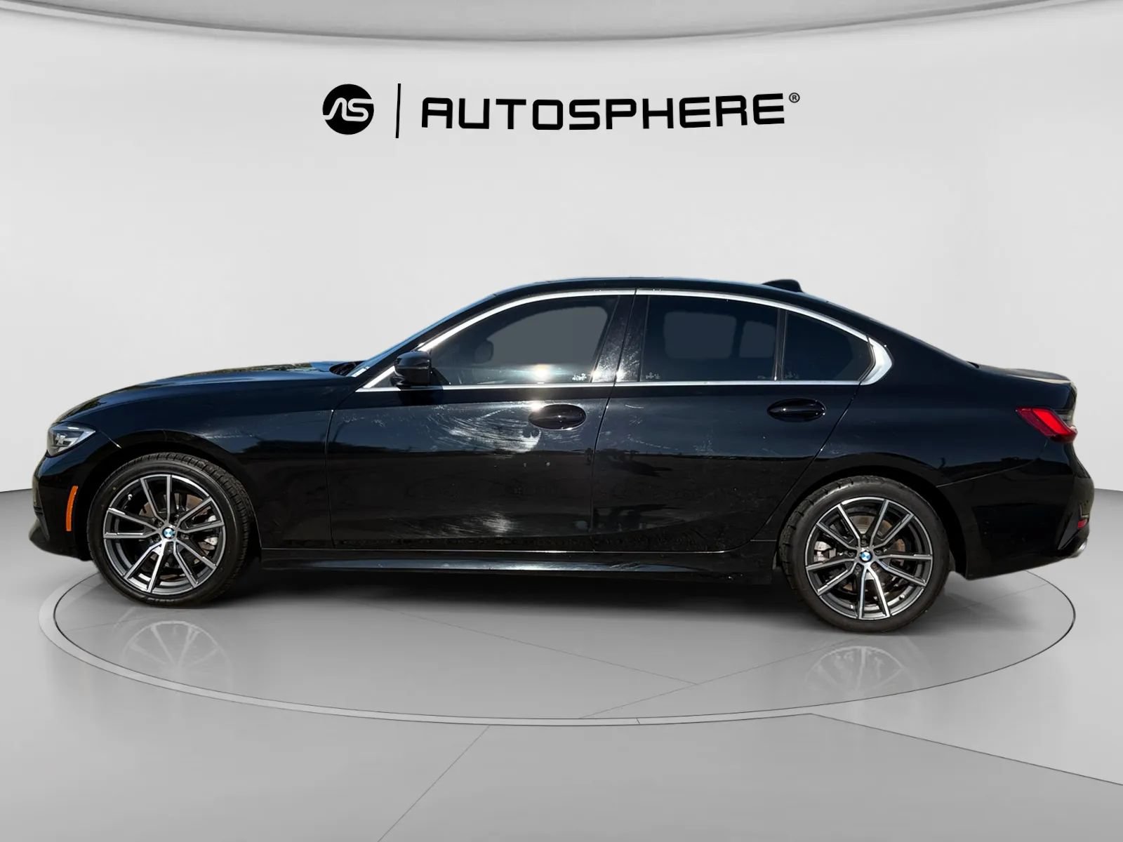 Used 2019 BMW 330i xDrive Sedan w/ Driving Assistance Package AWD/4WD image 4