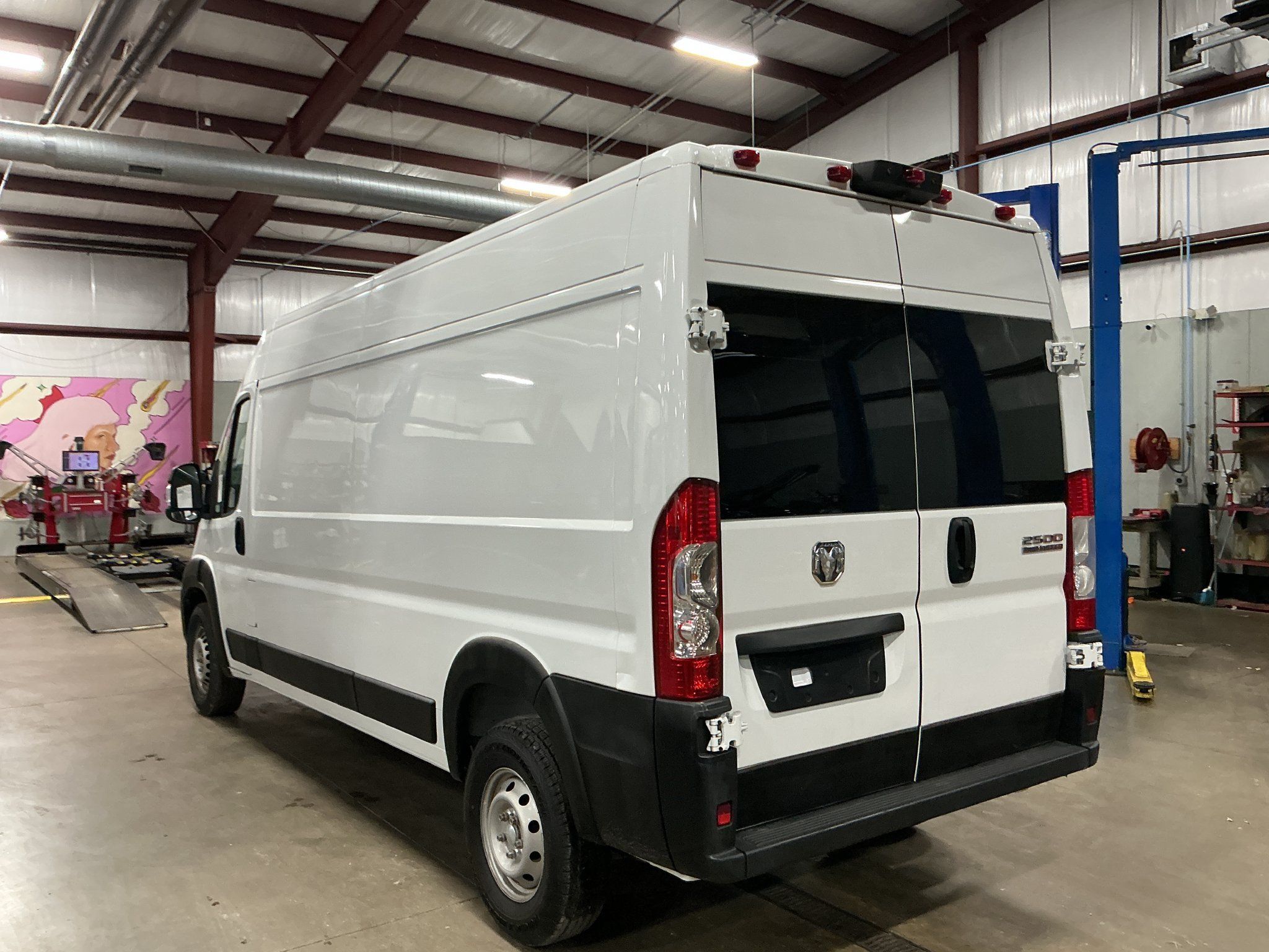 Used 2023 RAM ProMaster 2500 FWD image 4