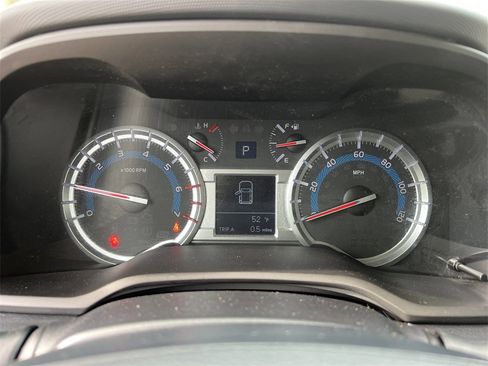 Used 2017 Toyota 4Runner SR5 Premium image 22