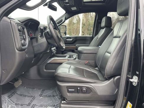 Used 2023 Chevrolet Silverado 2500 High Country image 11