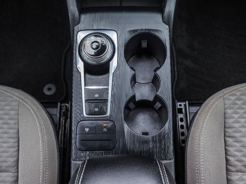 Used 2021 Ford Escape SE w/ Cold Weather Package AWD/4WD image 29