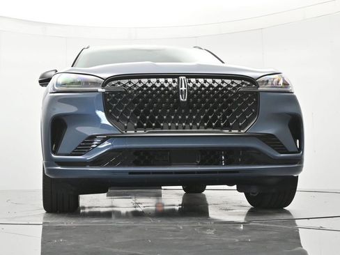 New 2026 Lincoln Aviator 2WD w/ Jet Appearance Package image 37