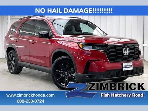 Certified 2025 Honda Pilot Black Edition image 1