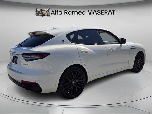 Used 2022 Maserati Levante Modena image 7