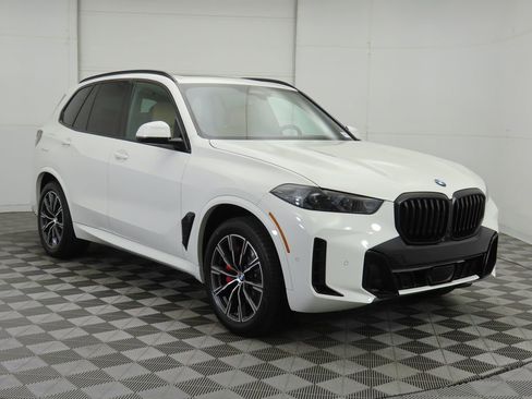 New 2026 BMW X5 sDrive40i w/ M Sport Package image 3