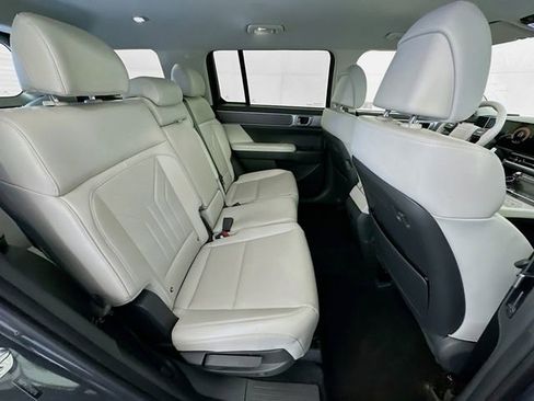 Used 2025 Hyundai Santa Fe SEL FWD image 25