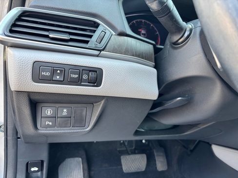 Used 2018 Honda Accord Touring image 34