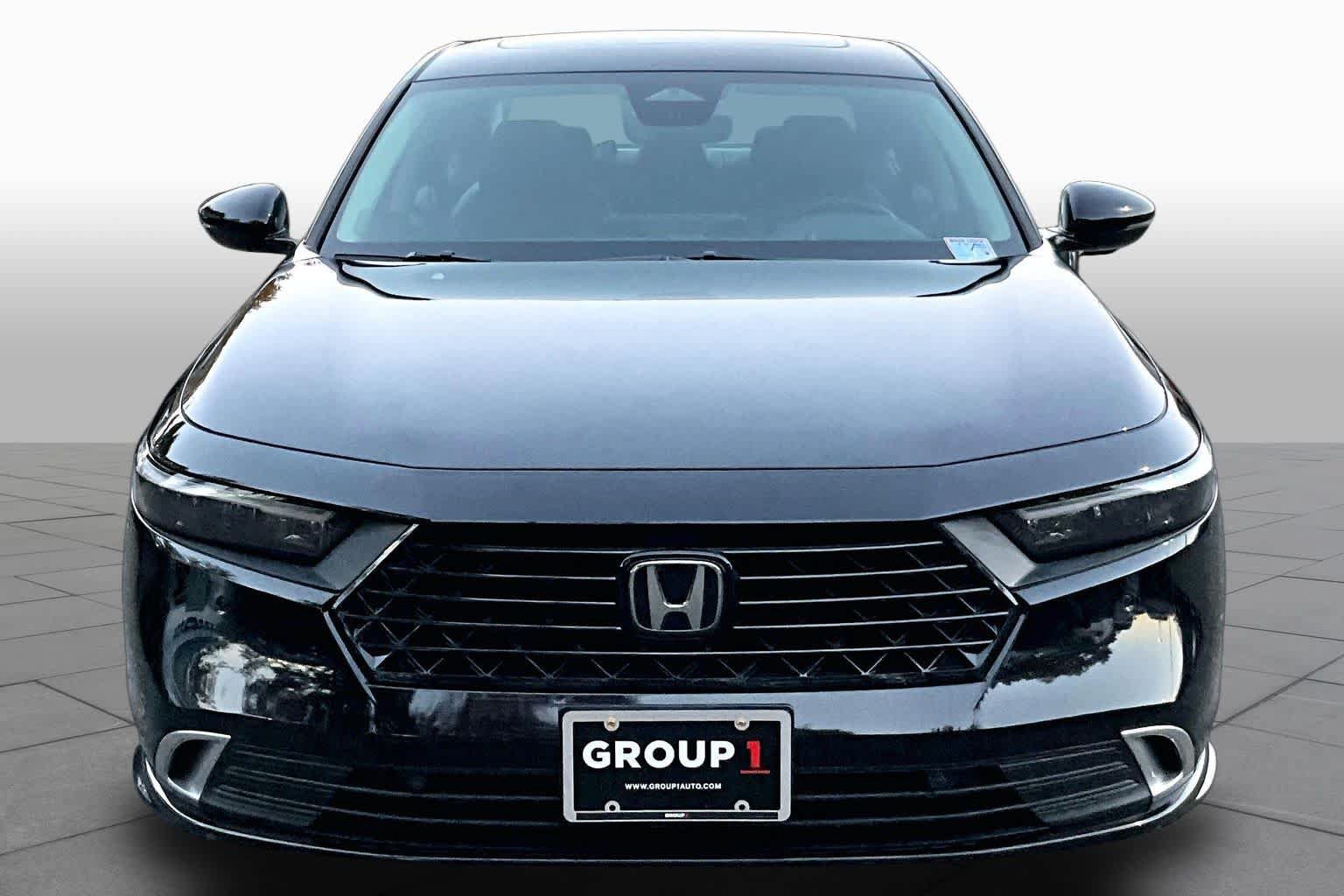 Used 2023 Honda Accord Touring image 3