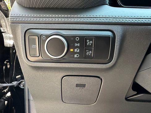 Used 2024 Ford Mustang Premium image 15