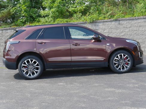 Certified 2022 Cadillac XT5 Sportv w/ Technology Package AWD/4WD image 8