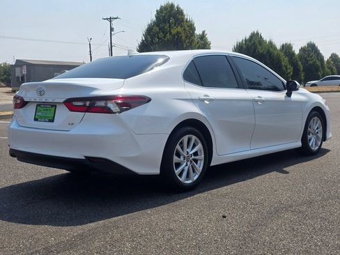 Used 2021 Toyota Camry LE w/ Cold Weather Package FWD image 5