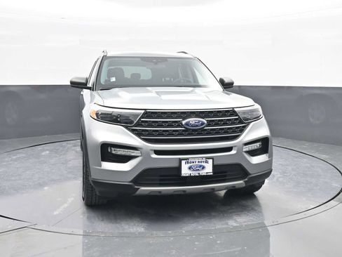 Used 2023 Ford Explorer XLT w/ Equipment Group 202A image 2