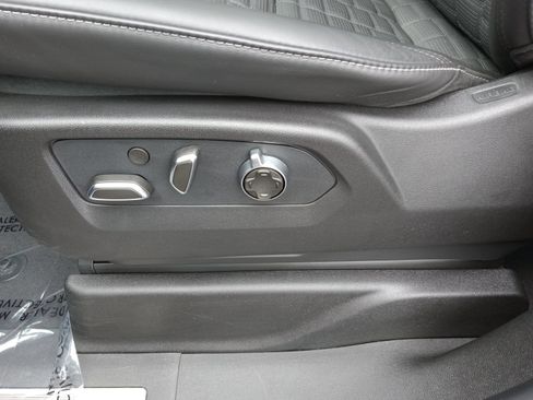 Certified 2026 Cadillac Escalade Platinum Sport AWD/4WD image 22