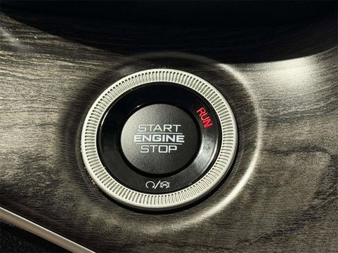 Certified 2022 Jeep Grand Cherokee L Limited image 27