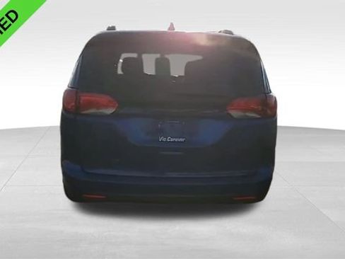 Used 2019 Chrysler Pacifica Limited w/ S Appearance Package image 8