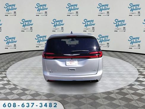 New 2026 Chrysler Pacifica Select AWD/4WD image 6