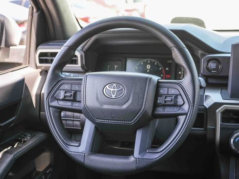 Certified 2025 Toyota Tacoma SR5 AWD/4WD image 16