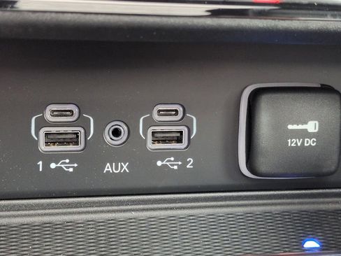 New 2025 Jeep Grand Cherokee Limited w/ Luxury Tech Group II image 32