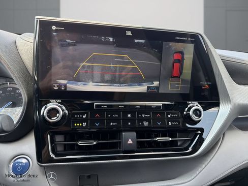 Used 2020 Toyota Highlander Platinum FWD image 10