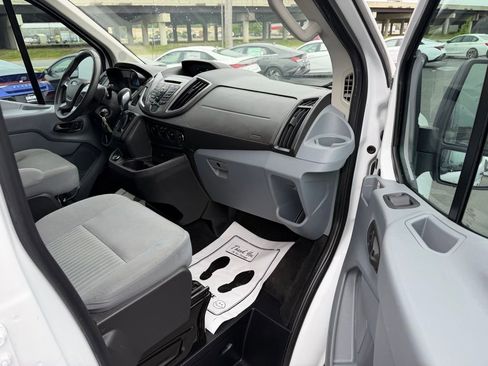 Used 2019 Ford Transit 350 XLT RWD image 5